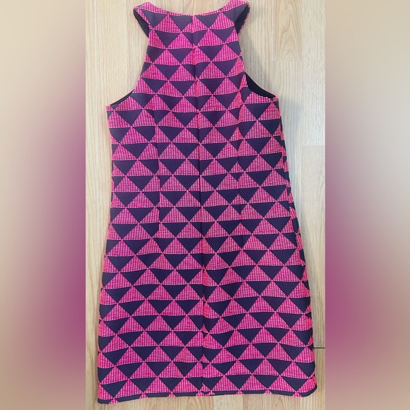 Trina Turk Dresses Size 4. Pink & black geometric pattern. Halter. EUC. Lined. - Picture 4 of 8